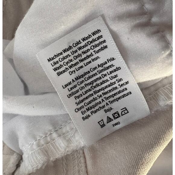 Time and Tru Womens Large Pull On Cuffed White Denim Shorts 5" Inseam - Picture 7 of 9